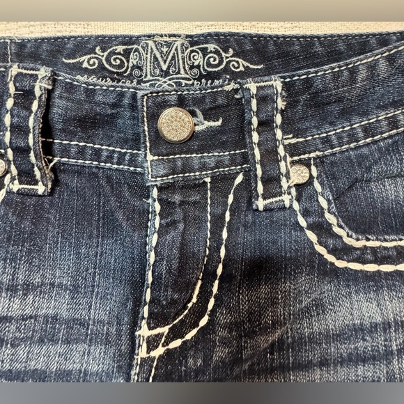 Maurices Premium Jeans shorts  Mid Rise Stretch - Picture 4 of 11